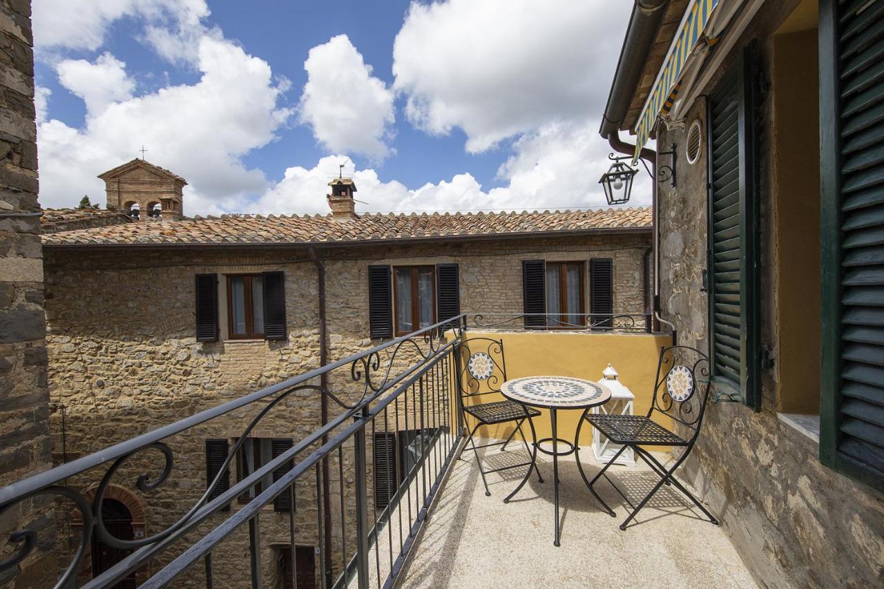 La Togata Hotellerie De Charme Relais Il Terrazzo Montalcino Buitenkant foto